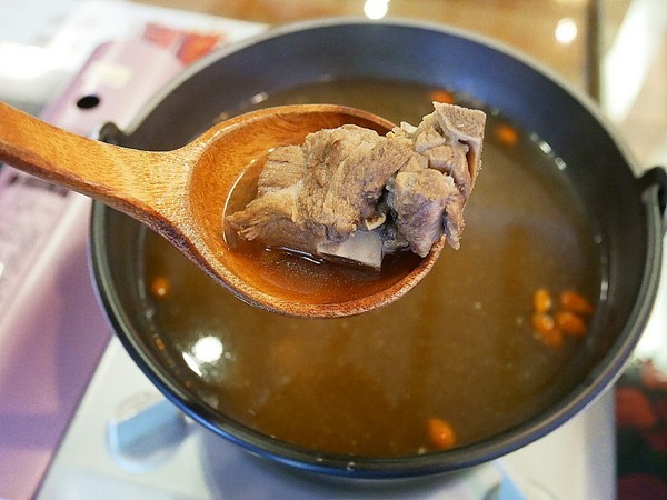 好寶寶點心藥膳坊：好寶寶點心藥膳坊-嘉義藥膳餐廳  火鍋、簡餐都是藥膳湯底  茶飲使用中藥茶包  吃飽也補滿元氣