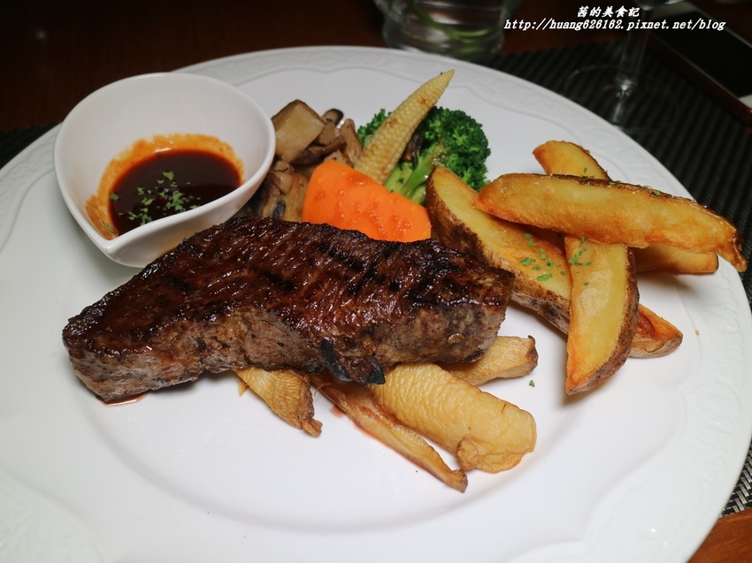 IMG_3032.JPG IMG_3032.JPG