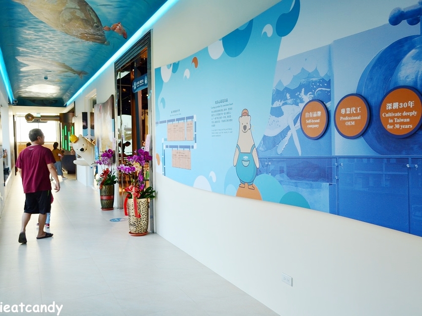 彰化新景點！整面3D彩繪牆，戲水池、白沙遊戲區，一枚硬幣可以玩半天。