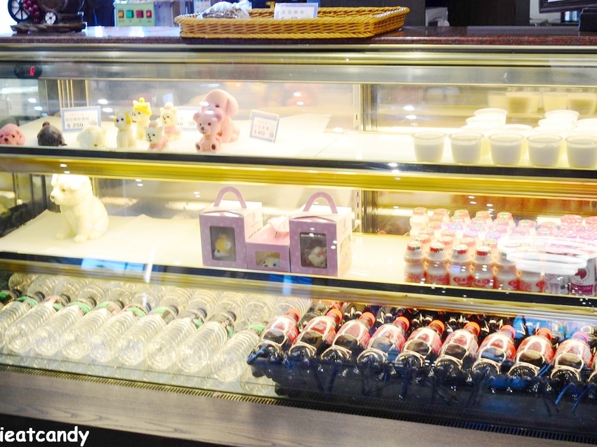 彰化新景點！整面3D彩繪牆，戲水池、白沙遊戲區，一枚硬幣可以玩半天。