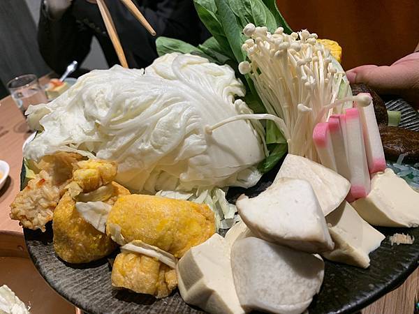 /tmp/phpuNh7K5 /tmp/phpuNh7K5