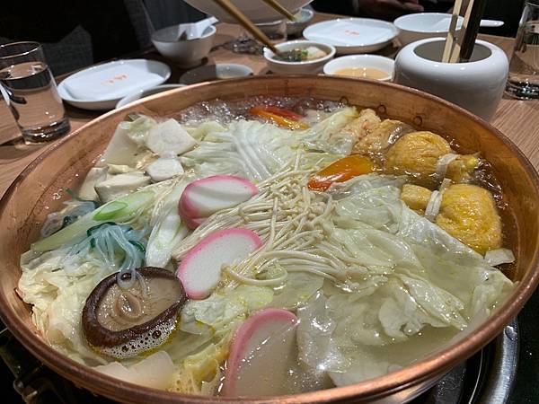 /tmp/phpresAun /tmp/phpresAun