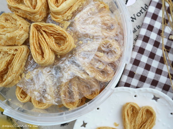 酒飽甜千層蛋捲:台中伴手禮推薦│酒飽甜千層蛋捲〃愛心造型蛋捲超療癒,送禮自用兩相宜~