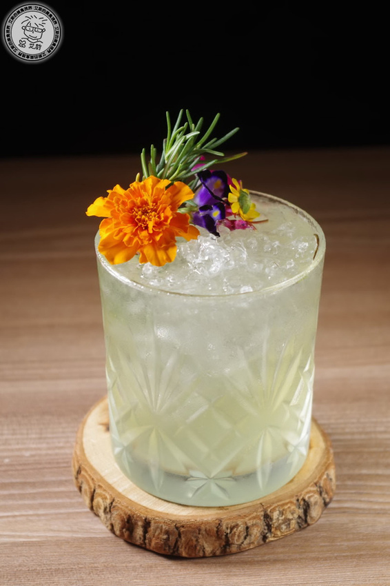 10吧檯特調-有酒精-花花世界.jpg