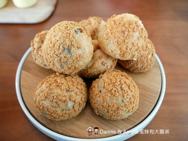 《新竹新豐下午茶推薦》豐蛋糕咖啡烘焙館下午茶推薦。平價美食爆漿NG泡芙只要10元銅板價好便宜。健康米布丁大人小孩都愛。內用黑咖啡免費喝︱明新科技大學附近(影片)