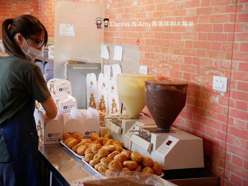 《新竹新豐下午茶推薦》豐蛋糕咖啡烘焙館下午茶推薦。平價美食爆漿NG泡芙只要10元銅板價好便宜。健康米布丁大人小孩都愛。內用黑咖啡免費喝︱明新科技大學附近(影片)