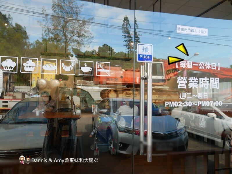 《新竹新豐下午茶推薦》豐蛋糕咖啡烘焙館下午茶推薦。平價美食爆漿NG泡芙只要10元銅板價好便宜。健康米布丁大人小孩都愛。內用黑咖啡免費喝︱明新科技大學附近(影片)