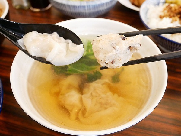 拌麵1990：拌麵1990-台中霧峰平價麵食館  鄰近朝陽大學宿舍  學生覓食超方便  銅板價就能填飽肚子