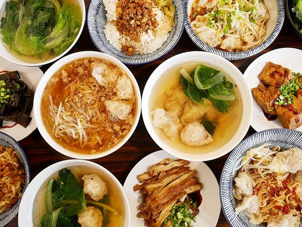 拌麵1990：拌麵1990-台中霧峰平價麵食館  鄰近朝陽大學宿舍  學生覓食超方便  銅板價就能填飽肚子