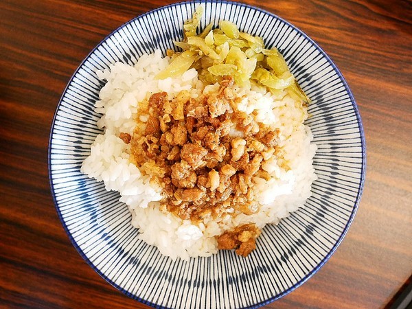 拌麵1990：拌麵1990-台中霧峰平價麵食館  鄰近朝陽大學宿舍  學生覓食超方便  銅板價就能填飽肚子