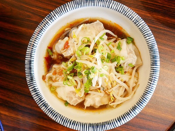 拌麵1990：拌麵1990-台中霧峰平價麵食館  鄰近朝陽大學宿舍  學生覓食超方便  銅板價就能填飽肚子