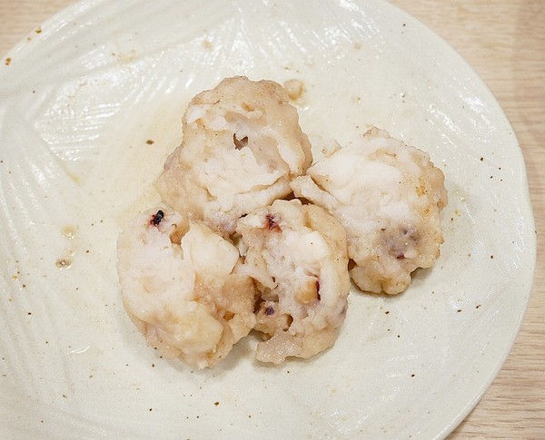 想想鍋物：想想鍋物-台中新開幕火鍋  西屯東興路上最耀眼的一家店  店內提供火鍋也販售藥膳食補  一起來品嚐霸氣海陸拼盤