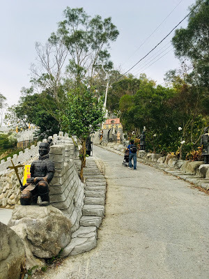 [台南旅遊] 白河萬里長城文化主題館｜仿萬里長城風情的登山步道、看得到摸得到的兵馬俑和台灣文物、彷彿穿梭到古代宮廷的古裝體驗，適合親子旅遊休閒的台南新景點！