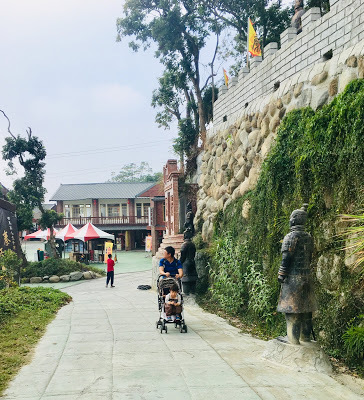 [台南旅遊] 白河萬里長城文化主題館｜仿萬里長城風情的登山步道、看得到摸得到的兵馬俑和台灣文物、彷彿穿梭到古代宮廷的古裝體驗，適合親子旅遊休閒的台南新景點！