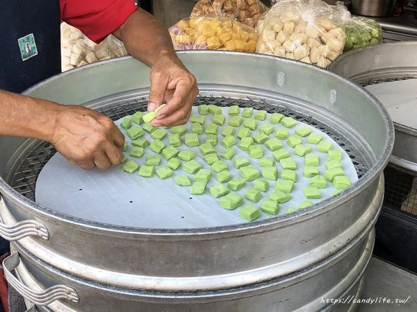 盧大爸 手工饅頭 彩虹小饅頭:台中美食│盧大爸 手工饅頭 彩虹小饅頭〃14年老店,超夯彩虹小饅頭,宅配訂單已排到兩個月後啦~