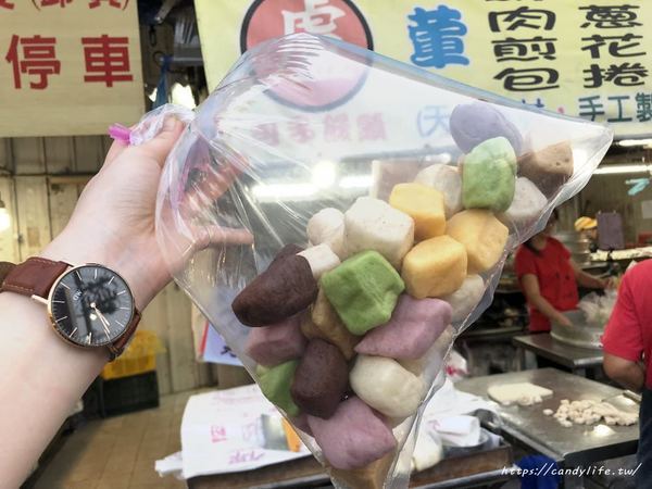 盧大爸 手工饅頭 彩虹小饅頭:台中美食│盧大爸 手工饅頭 彩虹小饅頭〃14年老店,超夯彩虹小饅頭,宅配訂單已排到兩個月後啦~