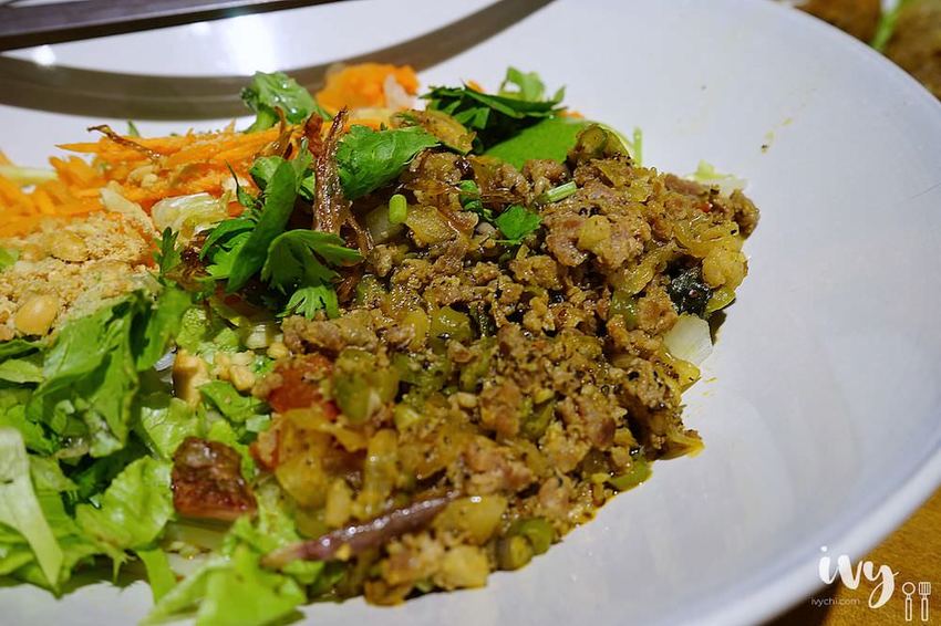 花越香越式料理|走進台中森林系越南餐廳，大片花牆任你拍，清甜爽口的味道很開胃！ - 艾薇覓食趣