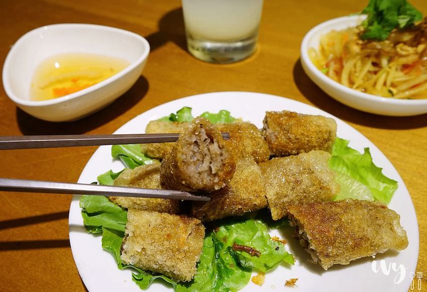 花越香越式料理|走進台中森林系越南餐廳，大片花牆任你拍，清甜爽口的味道很開胃！ - 艾薇覓食趣