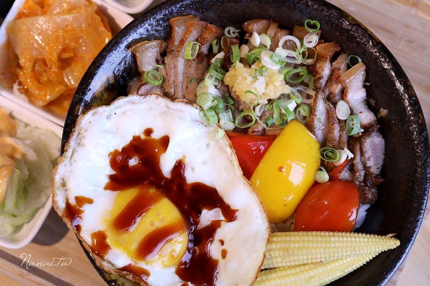 員林王爺到。深夜食堂！員林新派茶館,吃飯也能翻王爺令牌 - Nana愛旅行札記