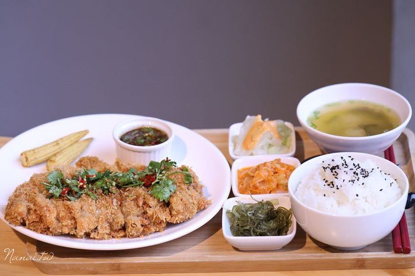 員林王爺到。深夜食堂！員林新派茶館,吃飯也能翻王爺令牌 - Nana愛旅行札記