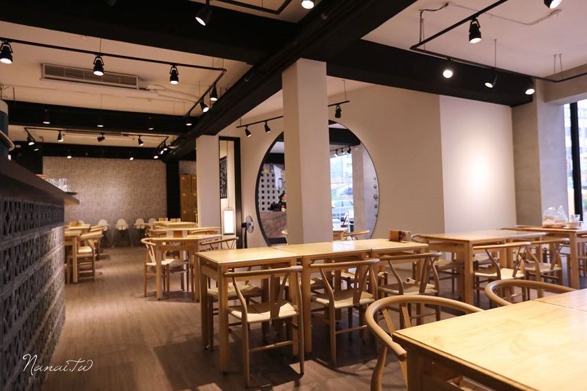 員林王爺到。深夜食堂！員林新派茶館,吃飯也能翻王爺令牌 - Nana愛旅行札記