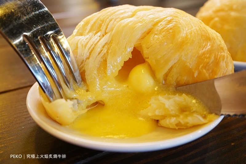 究極上火焰炙燒牛排.究極牛排.板橋牛排.板橋美食.板橋車站美食.究極牛排菜單.戰斧牛排.板橋厚切牛排.