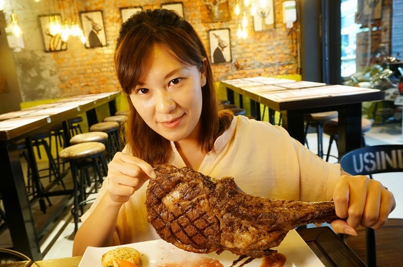 究極上火焰炙燒牛排.究極牛排.板橋牛排.板橋美食.板橋車站美食.究極牛排菜單.戰斧牛排.板橋厚切牛排.