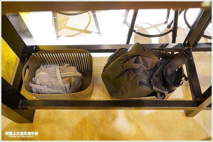 【板橋牛排】究極上火焰炙燒牛排.平價厚切牛排推薦!起司老饕牛排、法式迷迭香豬肋排必點!