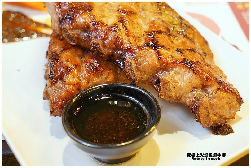 【板橋牛排】究極上火焰炙燒牛排.平價厚切牛排推薦!起司老饕牛排、法式迷迭香豬肋排必點!