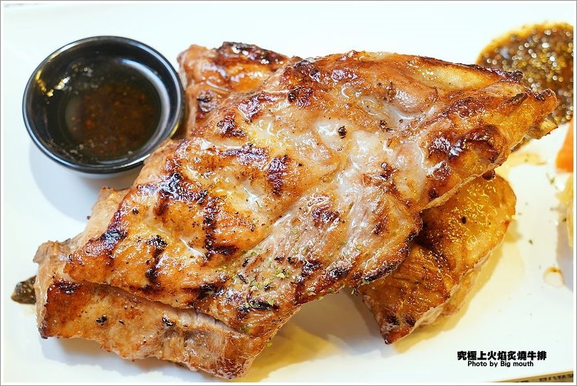 【板橋牛排】究極上火焰炙燒牛排.平價厚切牛排推薦!起司老饕牛排、法式迷迭香豬肋排必點!