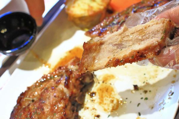 【板橋美食】究極上火焰炙燒牛排-平民的價格卻能吃到高檔餐廳的美味