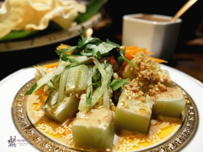 八妹婆婆, 忠貞美食, 米干, 英國啤酒, 過橋米線, 龍岡米干,聚餐