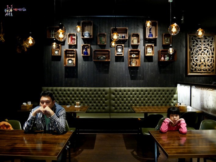 八妹婆婆, 忠貞美食, 米干, 英國啤酒, 過橋米線, 龍岡米干,聚餐