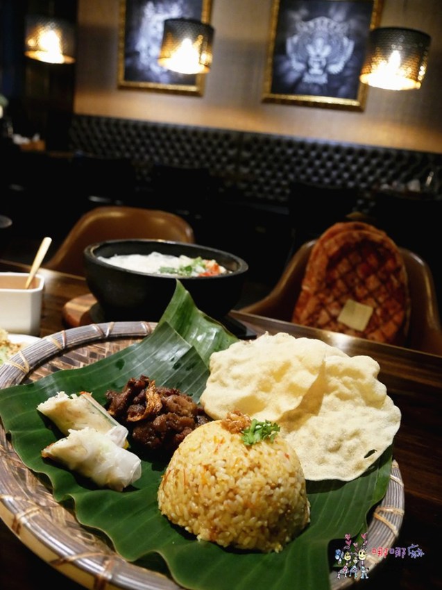 八妹婆婆, 忠貞美食, 米干, 英國啤酒, 過橋米線, 龍岡米干,聚餐