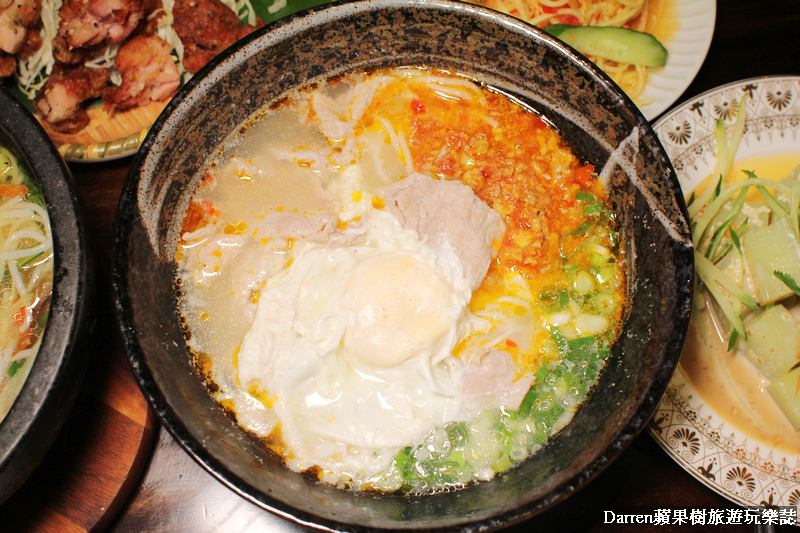 『桃園忠貞美食』八妹婆婆/桃園米線龍崗米干推薦/英式復古風餐廳吃雲南料理 - Darren蘋果樹旅遊玩樂誌