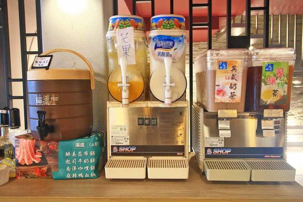 【新莊美食】なべNabe日式火鍋.燒烤-手臂般巨大明蝦及比臉大三倍帝王蟹火鍋店