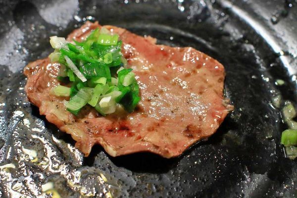 【新莊美食】なべNabe日式火鍋.燒烤-手臂般巨大明蝦及比臉大三倍帝王蟹火鍋店