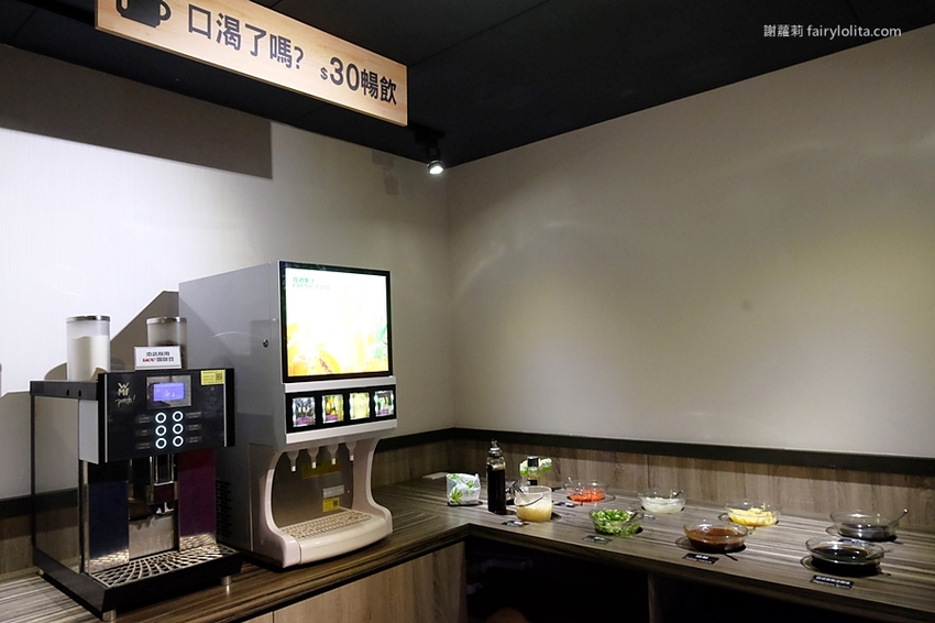 沐樺頂級肉品火鍋超市。營業時間人潮塞爆，爽嗑龍蝦免300、肉盤只要10元、肉品全面買二再送一！ @蹦啾♥謝蘿莉 La vie heureuse