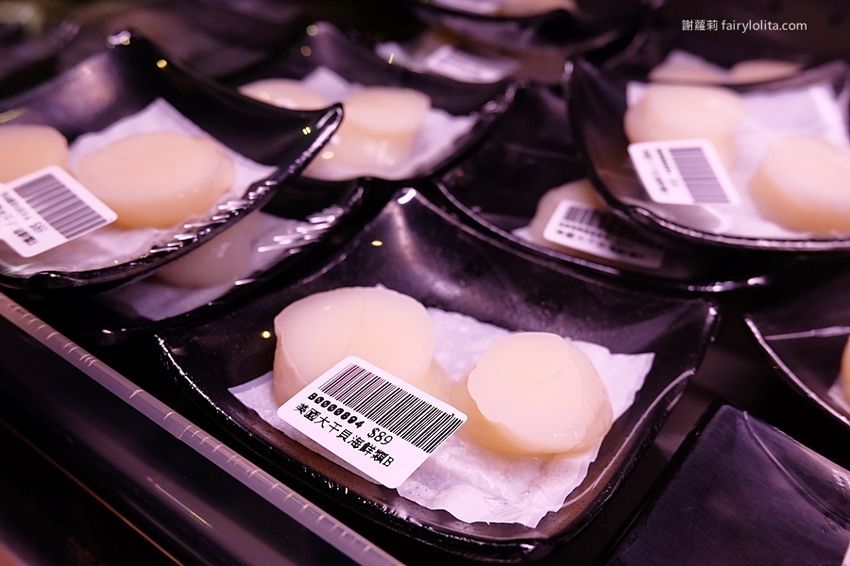 沐樺頂級肉品火鍋超市。營業時間人潮塞爆，爽嗑龍蝦免300、肉盤只要10元、肉品全面買二再送一！ @蹦啾♥謝蘿莉 La vie heureuse