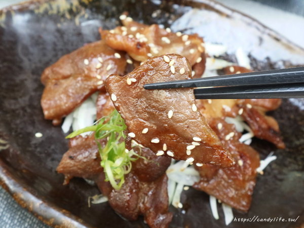 綾川八丁和風料理店：台中美食│綾川八丁和風料理店〃台中無菜單料理推薦，創意料理，價格親民無服務費～