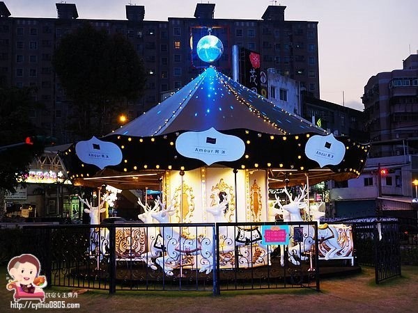 桃園平鎮美食-Amour373cafe 阿沐373-超夢幻旋轉木馬轉啊轉，IG新火紅打卡點 @民宿女王芽月-美食.旅遊.全台趴趴走