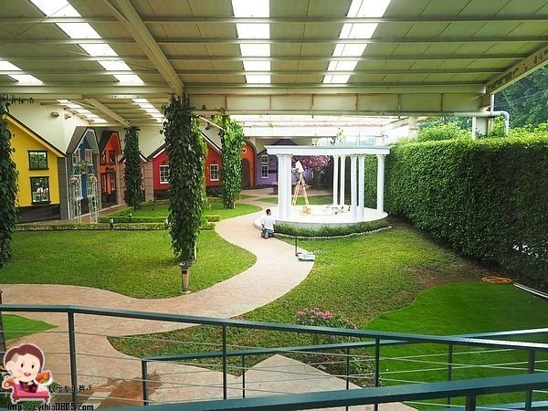 桃園平鎮美食-Amour373cafe 阿沐373-超夢幻旋轉木馬轉啊轉，IG新火紅打卡點 @民宿女王芽月-美食.旅遊.全台趴趴走