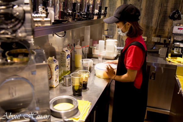 米塔黑糖飲品專賣(桃園統領店)：桃園統領B1必喝的手搖飲-米塔黑糖珍珠鮮奶