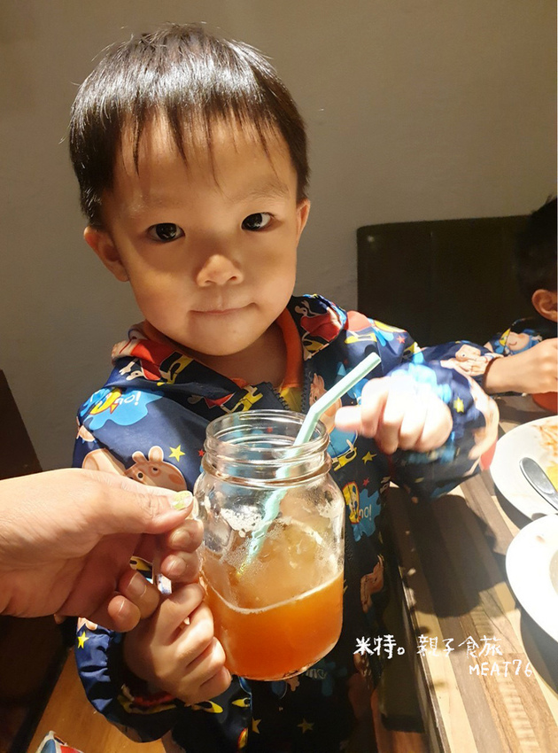 【台北美食】萬華．史丹貓美式餐廳Stan %26; Cat｜西門町聚餐餐廳，大份量好味道的美式漢堡～超推冰淇淋薯條 ❤ #捷運西門站034.jpg