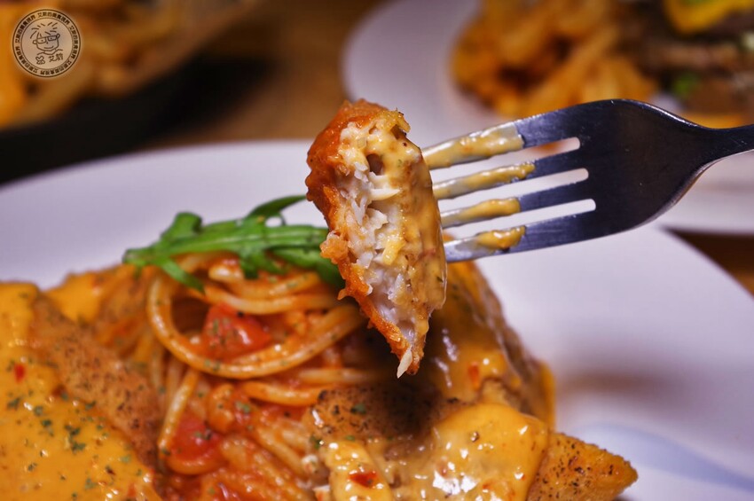 5酥炸魚排蟹肉醬義大利麵3