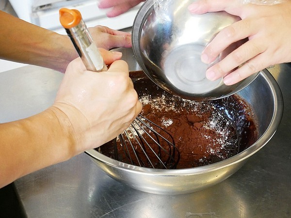 橘香合-蛋糕職人:橘香合蛋糕職人-台南古早味蛋糕 每日採用經選食材製做 冰過吃、烤完吃個有風味 等待你自己去發掘