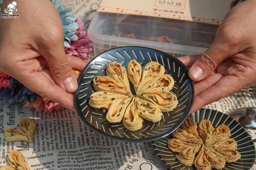 愛心蛋捲 高雄愛心蛋捲 愛心餅乾 話題餅乾