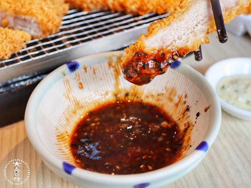 東區美食,台北美食,品田,品田牧場,日式定食,定食,豬排,炸豬排,日式,王品,午餐,晚餐,套餐,平價,平價美食,精緻餐點,約會,聚餐,下午茶,王品集團,咖哩,雞排,大份量,大份量美食