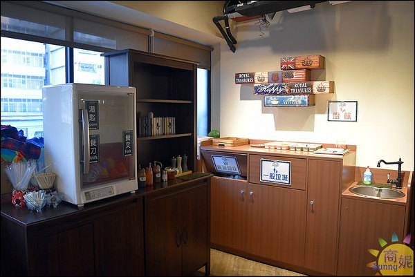 滷味亭蔬果滷味-高工總店:台中南區超值小吃。百種滷味加秘製辣椒神好吃!內用區免費WIFI插座兒童遊戲區CP值超高