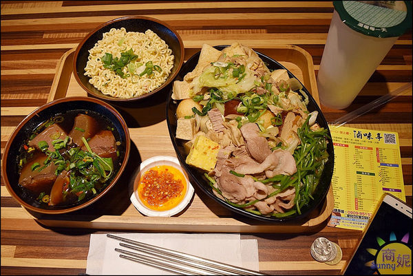 滷味亭蔬果滷味-高工總店:台中南區超值小吃。百種滷味加秘製辣椒神好吃!內用區免費WIFI插座兒童遊戲區CP值超高